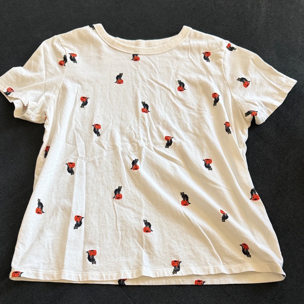 Old Navy White Short-Sleeve Tee with Orange Pumpkin & Black Cat Print